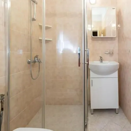 דירה Sunny & Convenient On Dondoukov Blvd, 1 Bdr Zaimov סופיה