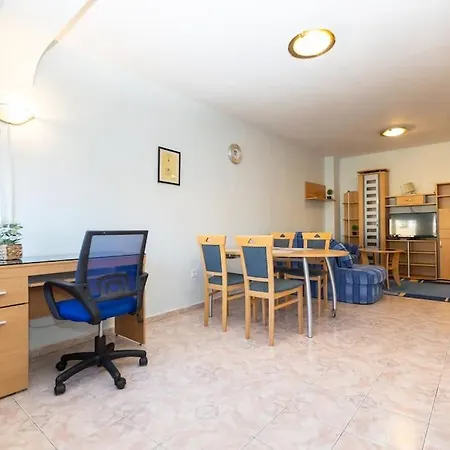 דירה Sunny & Convenient On Dondoukov Blvd, 1 Bdr Zaimov